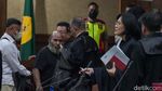 Usai Pembantaran 2 Pekan, Lukas Enembe Kembali Disidang