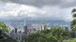 Menikmati Deretan Pencakar Langit Hong Kong dari Puncak Victoria