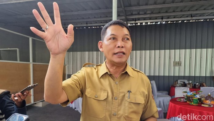 Wakil Wali Kota Solo Teguh Prakosa ditemui di Sumber, Solo, Senin (10/7/2023).
