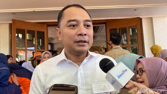 Wali Kota Surabaya Eri Cahyadi di Balai Kota Surabaya.