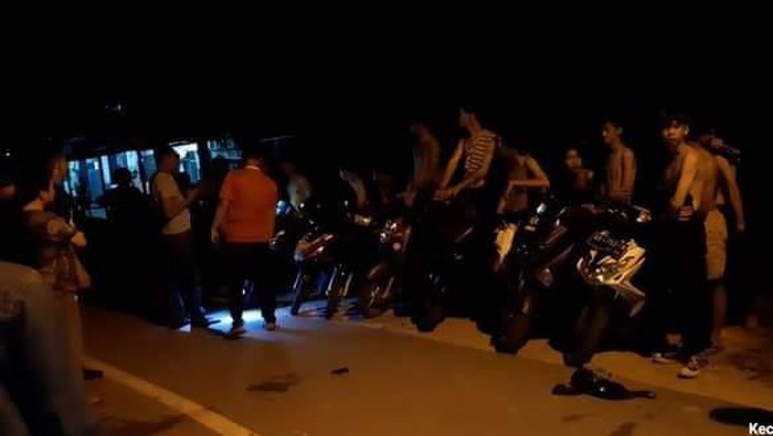 15 pelaku tawuran di depan rujab Wali Kota Singkawang, kalimantan Barat.
