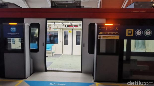 Light Rail Transit atau LRT Jakarta, Bogor, Depok, Bekasi (Jabodebek) akan menjalani uji coba sebelum resmi beroperasi. Apakah uji coba LRT Jabodebek bayar?