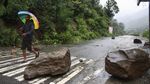 Badai di India Sebabkan Banjir Bandang hingga Longsor