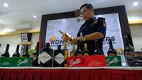 Sehingga jika ditotal angka tersebut berjumlah puluhan miliar.
