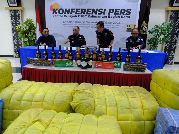 Bea Cukai Kalbar Rilis Rokok-Miras Ilegal Senilai Puluhan Miliar