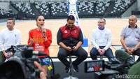 Hadir dalam acara pengenalan tersebut yaitu Ketua PP Perbasi Danny Kosasih, Menpora Dito Ariotedjo, Executive Director FIBA Basketball World Cup 2023 David Crocker, serta Ketua Joint Management Committee (JMC) FIBA World Cup 2023 Cahyadi Wanda.  
