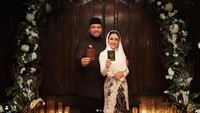 Penyanyi sekaligus presenter Cita Citata, akhirnya mengunggah tanggal pernikahannya dengan Didi Mahardika, yang jatuh pada tanggal 9 Juli 2022. Foto: Instagram @citacitata