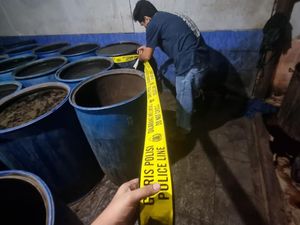 Bareskrim Gerebek Pabrik Jamu Ilegal Berbahaya di Banyuwangi Jatim