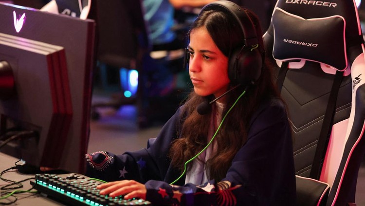 Gamers from different countries play during an esports and gaming festival Gamers8 at Boulevard Riyadh, Saudi Arabia, July 9, 2023. REUTERS/Ahmed Yosri REFILE - QUALITY REPEAT
