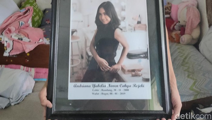 Foto Nove semasa hidupnya Foto Nove semasa hidupnya