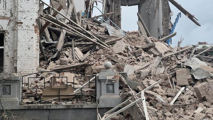 A view shows a building destroyed by a Russian air strike, amid Russias attack on Ukraine, in Orikhiv, Zaporizhzhia region, Ukraine July 10, 2023. Head of the Zaporizhzhia Regional Military Administration Yurii Malashko via Telegram/Handout via REUTERS ATTENTION EDITORS - THIS IMAGE HAS BEEN SUPPLIED BY A THIRD PARTY. NO ARCHIVES. NO RESALES.
