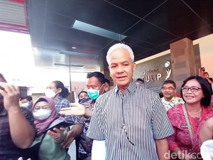 Resmikan Gedung Baru di RSUD Moewardi Solo, Ganjar Disapa Presiden