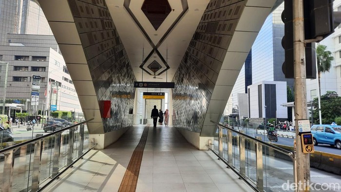 Halte TransJakarta Bundaran HI kini sudah terintegrasi dengan Stasiun MRT Bundaran HI (Annisa Aulia/detikcom)