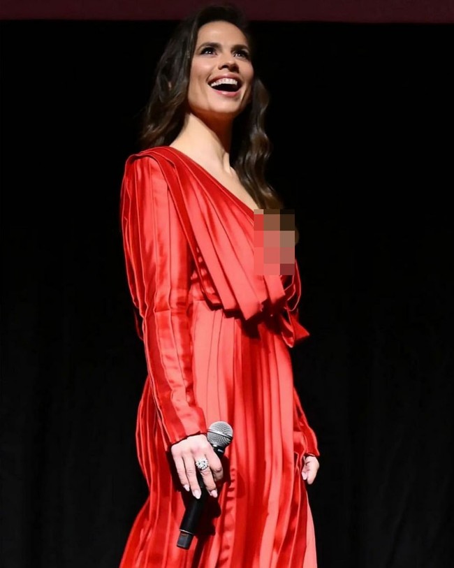 Hayley Atwell menganggap hubungannya dengan Tom Cruise hanya teman baik, bahkan sang aktor sudah dianggapnya seperti paman. Usia mereka pun terpaut jauh, 20 tahun. Foto: Instagram/@wellhayley