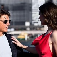 Hayley Atwell merupakan lawan main Tom Cruise di film ‘Mission: Impossible 7’. Aktris asal Inggris ini berperan sebagai Grace. Foto: Instagram/@wellhayley