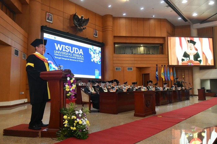 Jadi Wisudawan FHISIP UT, Bamsoet: Semangat Belajar Saya Masih Membara