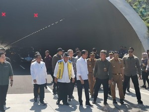 Antusias Warga Cirebon Usai Jokowi Resmikan Tol Cisumdawu