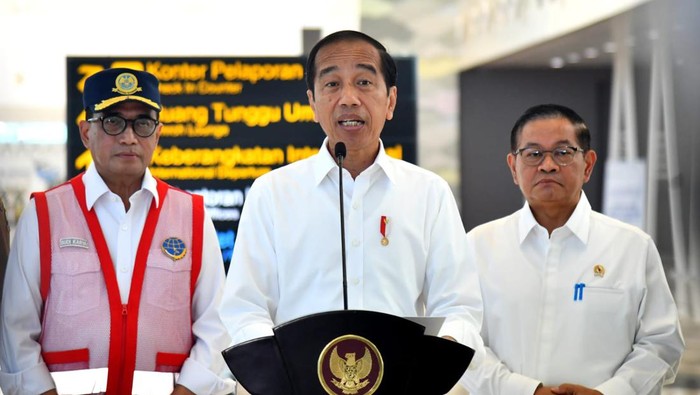 Jokowi tinjau Bandara Kertajati. (Rusman/Biro Pers Sekretariat Presiden)
