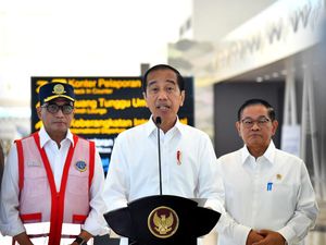 Jokowi Santai Fotonya Dipakai di Baliho Prabowo: NasDem Juga Ada