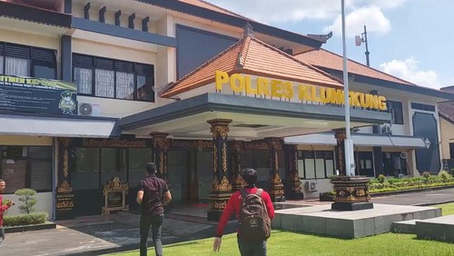 Kantor polres Klungkung tempat dua pentolan golkar Klungkung saling lapor atas kasus penganiayaan, Selasa (11/7/2023). (Putu Krista/detikBali).