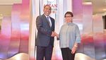 Momen Menlu Retno Marsudi Sambut Kedatangan Menlu ASEAN