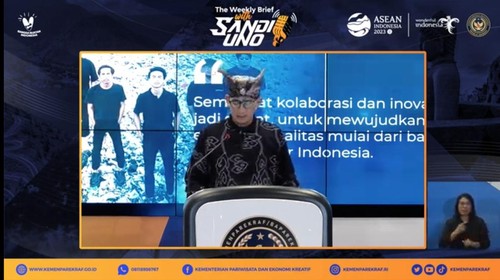 Menparekraf Sandiaga Salahuddin Uno dalam acara The Weekly Briefing with Sandi Uno yang digelar secara online, Selasa malam (11/7/2023). (Tangkapan layar)