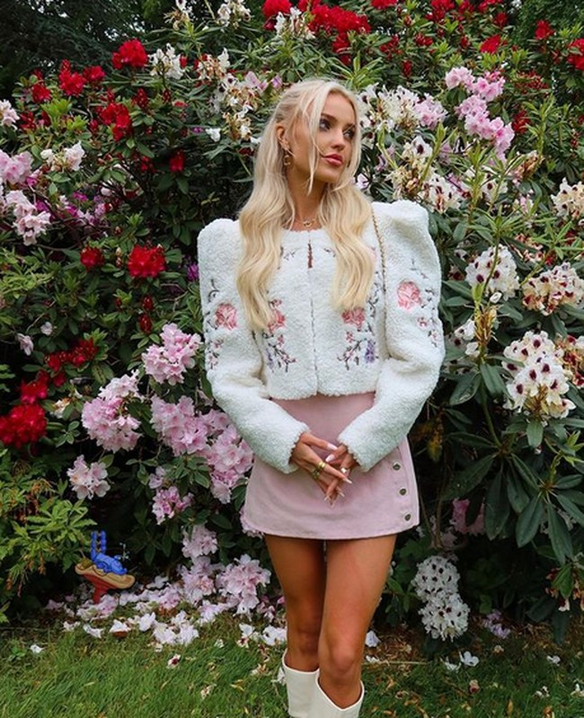 Soal fashion, Morgan sudah tidak perlu diragukan lagi. Gaya busana yang elegan dan feminin menjadi ciri khasnya.  Foto: Dok. Instagram @moorrgs