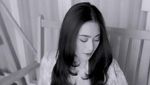 7 Potret Nathalie Holscher Pamer Rambut Panjang