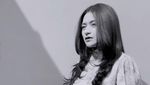7 Potret Nathalie Holscher Pamer Rambut Panjang