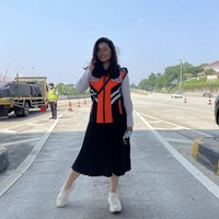 Cantik dan pintar, wanita yang akrab disapa Ci Oliv oleh netizen ini memiliki karier cemerlang dengan jabatan yang memukau. Pada 2017 hingga 2018, Olivia Allan pernah menjadi Project Manager di PT Jakarta Propertindo. Foto: Dok. Instagram @oliviasumargo