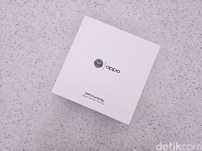 Oppo Find N2 Flip Wimbledon