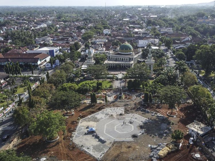 Foto-foto Terkini Progres Revitalisasi Alun-alun Ciamis