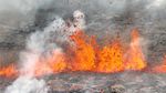 Potret Lava Panas Gunung Meletus di Islandia