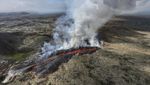 Potret Lava Panas Gunung Meletus di Islandia