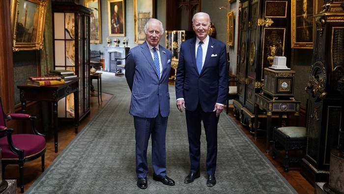 King Charles and U.S President Joe Biden in the Grand Corridor at Windsor Castle, Berkshire, during President Biden's visit to the UK. Picture date: Monday, July 10, 2023. Andrew Matthews/Pool via REUTERS