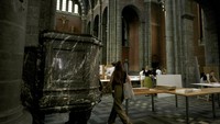 Di Belgia, gereja yang ditutup selama dua tahun wajahnya telah diubah menjadi kafe dengan tambahan panggung konser. Bangunan bekas gereja itu rencananya diubah menjadi hot spot budaya baru di jantung Kota Mechelen, Belgia. Musik dari tempat ini bahkan hampir bisa didengar dari tempat tinggal uskup agung Belgia. (AP Photo/Virginia Mayo)