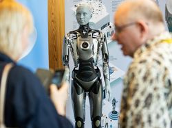 Saat Para Robot Humanoid Berkumpul di Forum AI