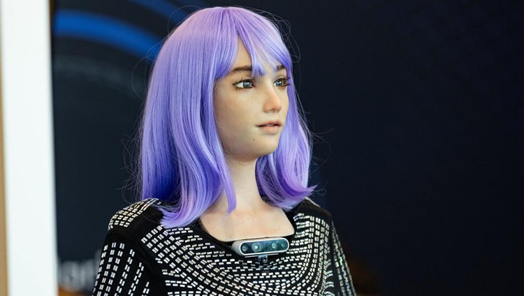 Saat Para Robot Manusia Berkumpul di Forum AI Humanoid robot Desmona is pictured at AI for Good Global Summit, in Geneva, Switzerland, July 6, 2023. REUTERS/Pierre Albouy