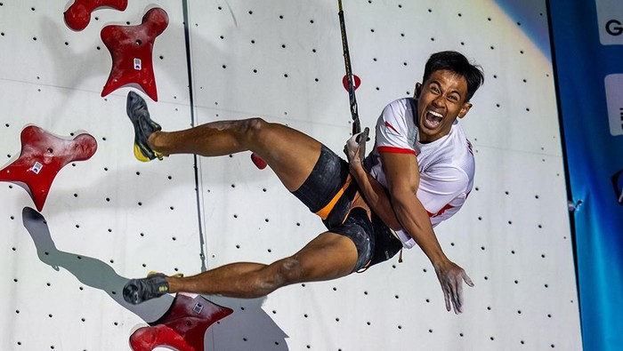Spiderman Jatim asal UM Surabaya