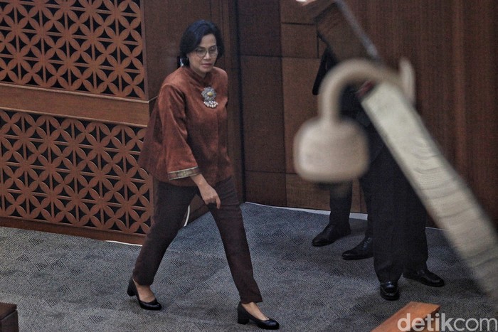 Sri Mulyani Paparkan Dinamika Ekonomi RI di Rapat Paripurna DPR