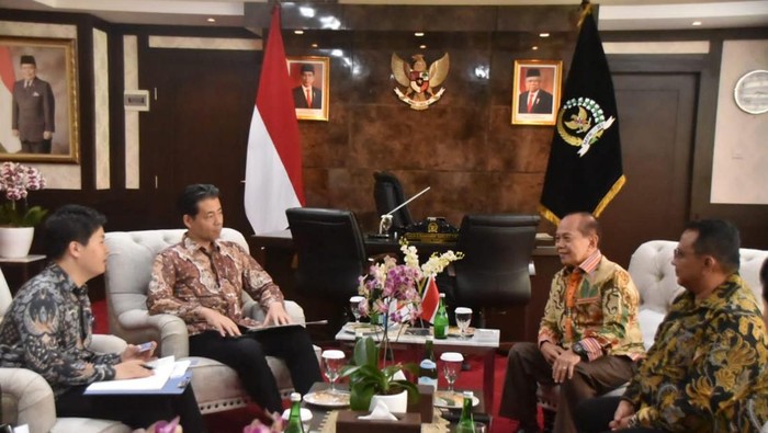 Syarief Hasan bertemu dengan anggota parlemen Jepang.