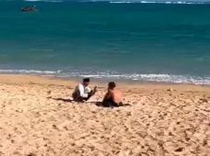 Kakek-kakek Mesum Perekam Payudara Bule di Pantai Kuta Diburu Polisi