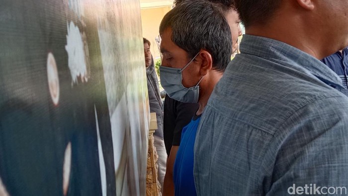 Tersangka NRT (41) warga Kecamatan Gantar Indramayu ternyata sudah cabuli 10 anak