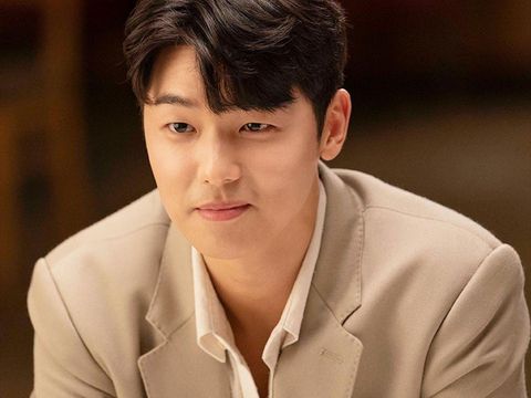 Transformasi Kang Min Hyuk dari The Heirs Hingga Jadi CEO di Drakor Celebrity