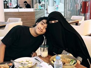 Masyaallah... Abidzar Beri Umi Pipik Rumah dan Mobil untuk Kado Ultah