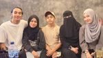 Keseruan Umi Pipik saat Kulineran Bareng Abidzar dan Adiba