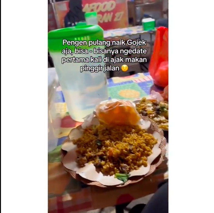 Wanita Ini Ngambek, Kencan Pertama Diajak Makan di Pinggir Jalan