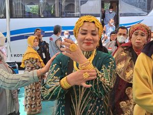 Pamer Borong Emas di Arab, Bu Haji Ternyata Beli Imitasi di Pasar Makassar