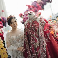 Selama ini Tina Toon tak pernah mengekspos hubungan asmaranya. Sosok sang kekasih pun masih misterius dan belum banyak diketahui publik. Foto: Instagram/@tinatoon101