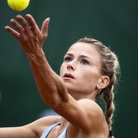 3. Camila Giorgi - 251.400 PencarianPetenis wanita lain yang banyak dicari netizen di Google adalah Camila Giorgi. Atlet asal Italia tersebut pernah menduduki peringkat no. 26 dunia. Ia dikenal dengan gaya permainan yang agresif dan dianggap sebagai pemukul bola terkeras.Foto: Instagram